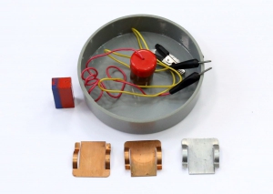 Набор по электролизу «Электролит ЭФ-1» с аккумуляторным источником питания - fgospostavki.ru - Обнинск