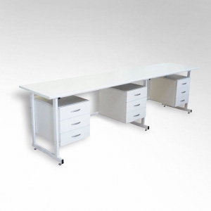 Стол 3-х тумбовый для лабораторных работ 2500*600*850 ЛДСП - fgospostavki.ru - Обнинск