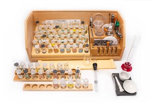 Микролаборатория для химического эксперимента (с ППГ, набором керамики и фарфора) - fgospostavki.ru - Обнинск